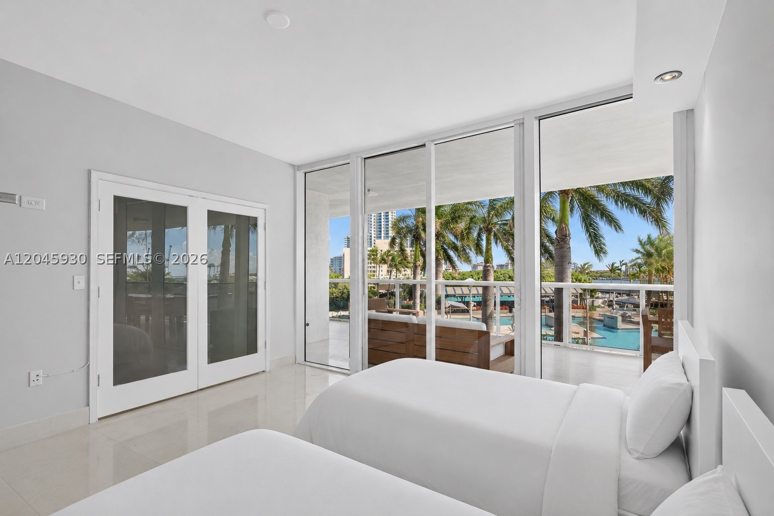 400 Alton Rd #706, Miami Beach FL 33139