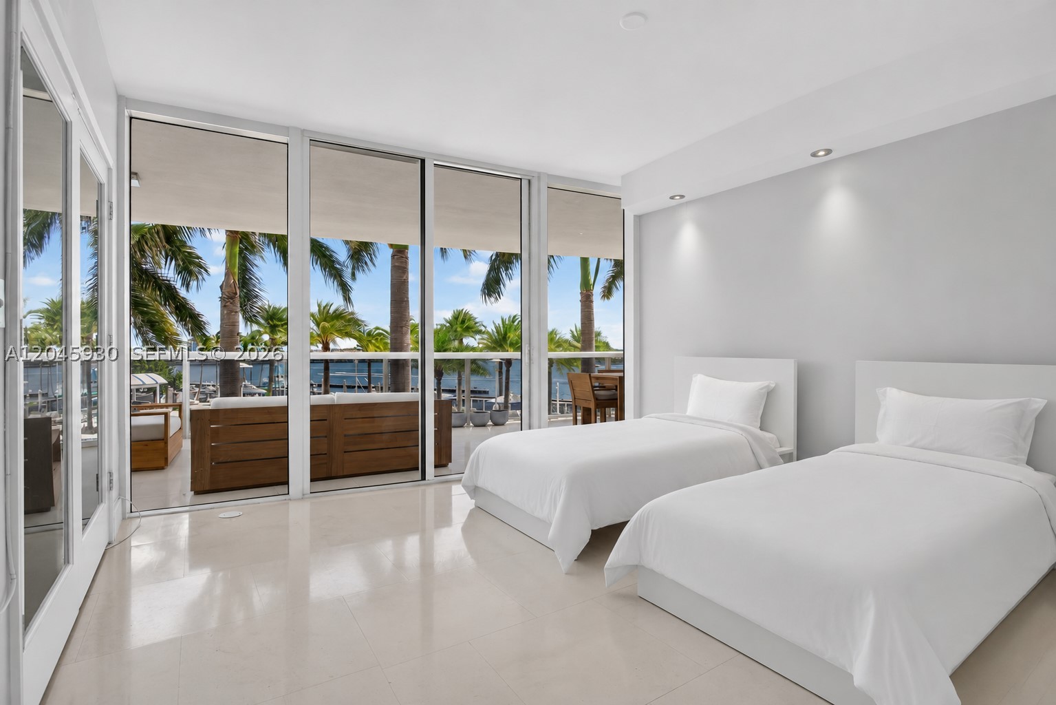 400 Alton Rd #706, Miami Beach FL 33139