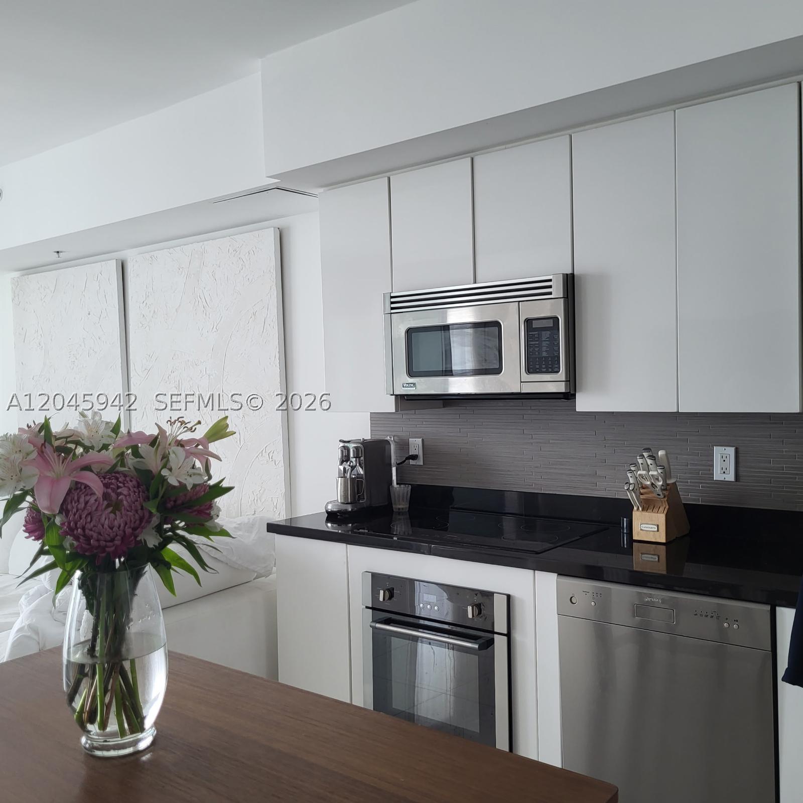 92 SW 3rd St #3207, Miami FL 33130