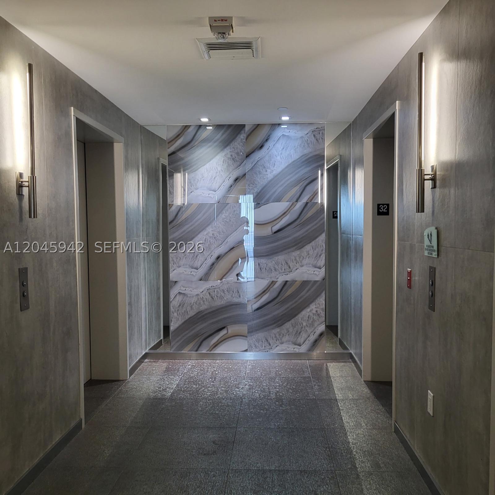 92 SW 3rd St #3207, Miami FL 33130