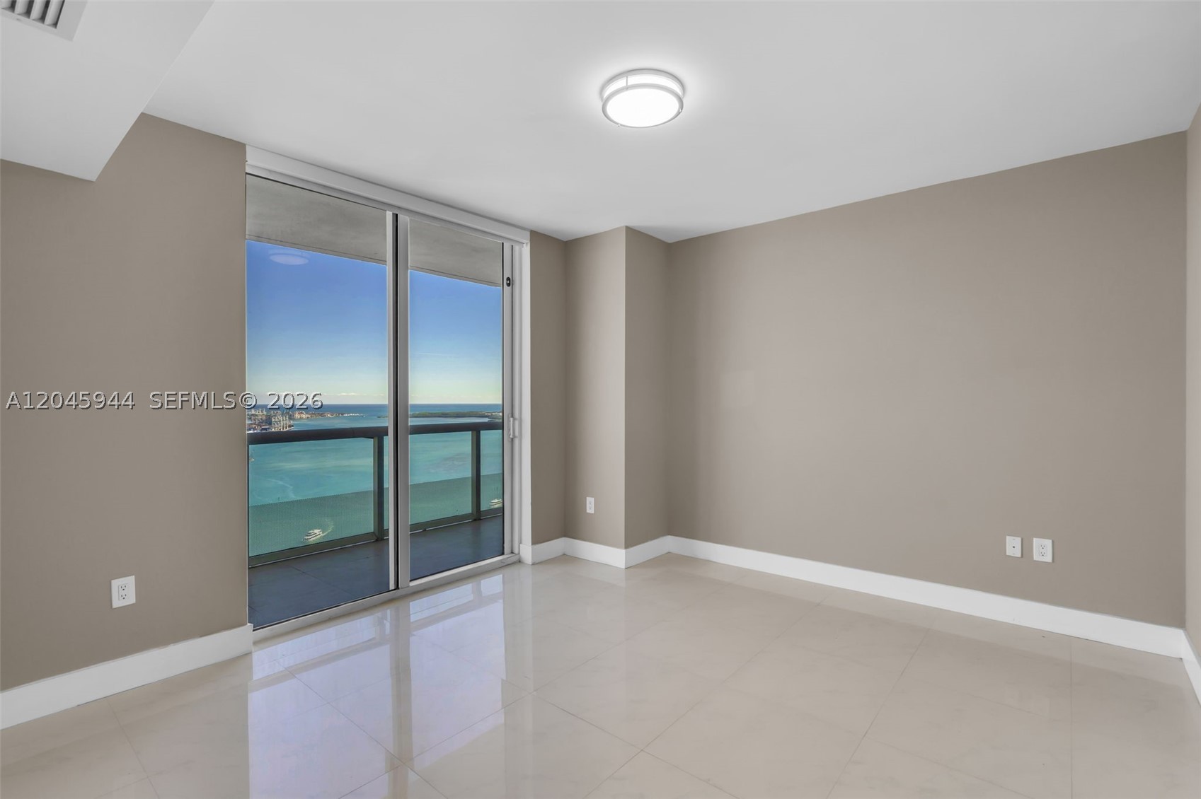 50 Biscayne Blvd #4208, Miami FL 33132