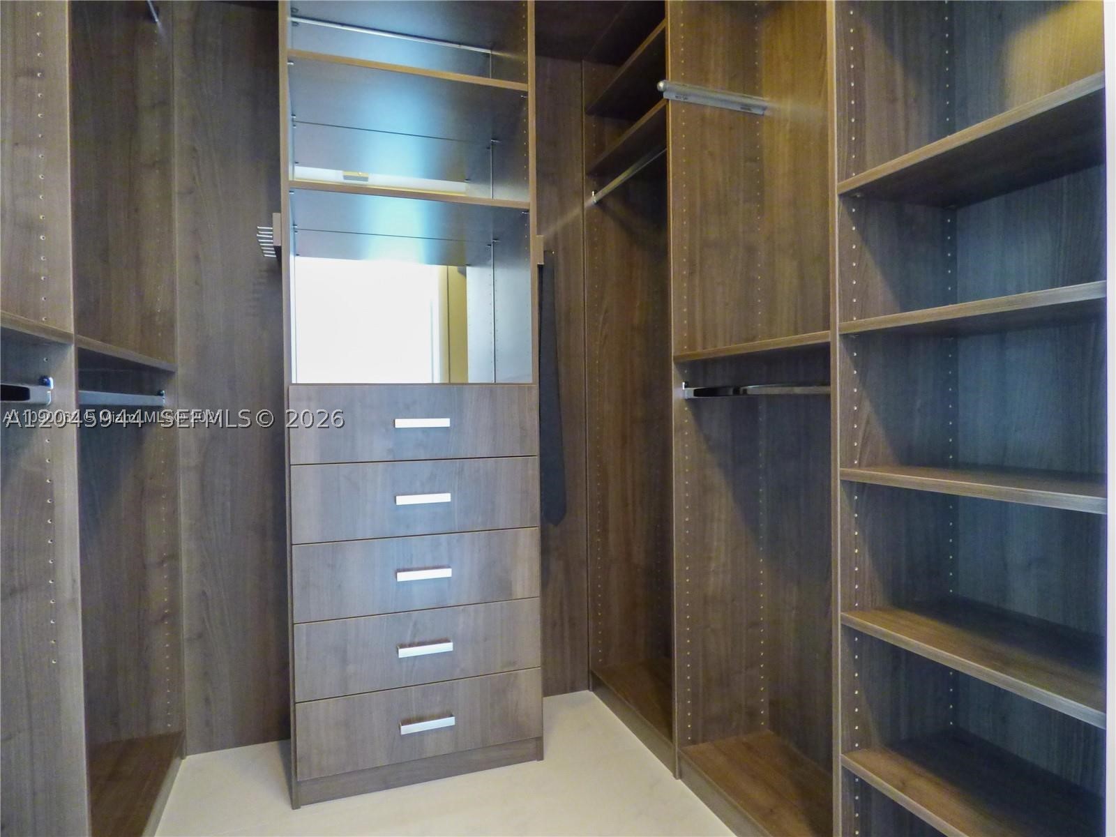 50 Biscayne Blvd #4208, Miami FL 33132
