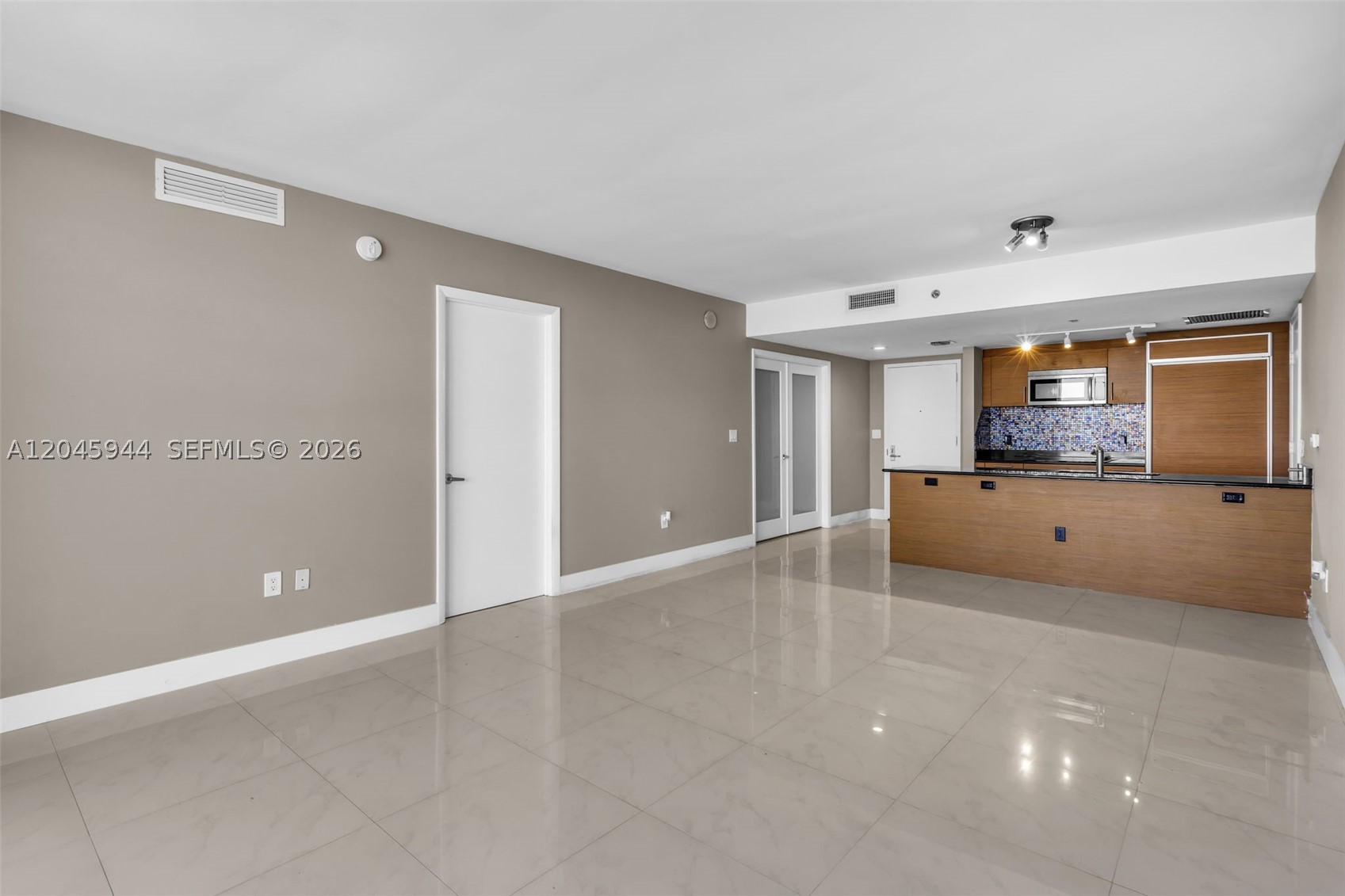 50 Biscayne Blvd #4208, Miami FL 33132