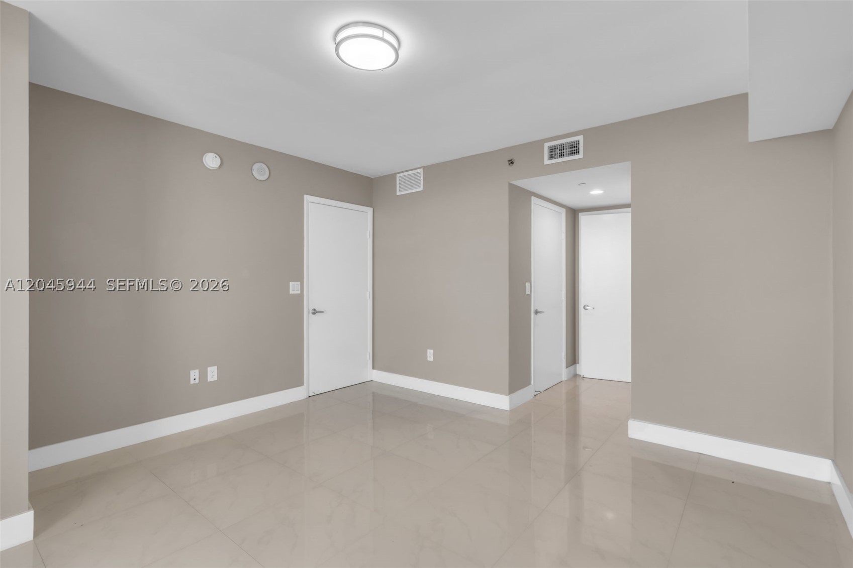 50 Biscayne Blvd #4208, Miami FL 33132