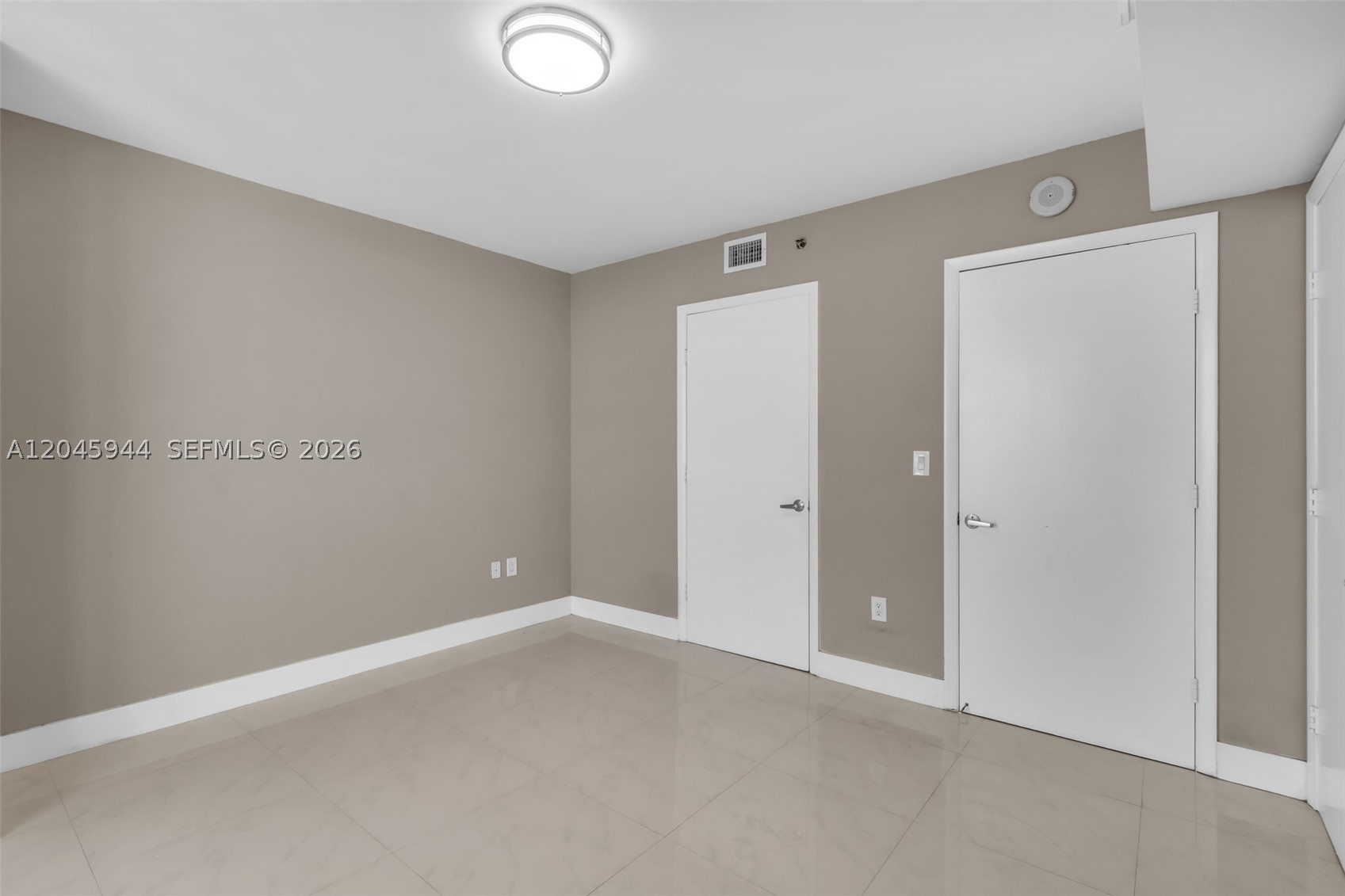 50 Biscayne Blvd #4208, Miami FL 33132