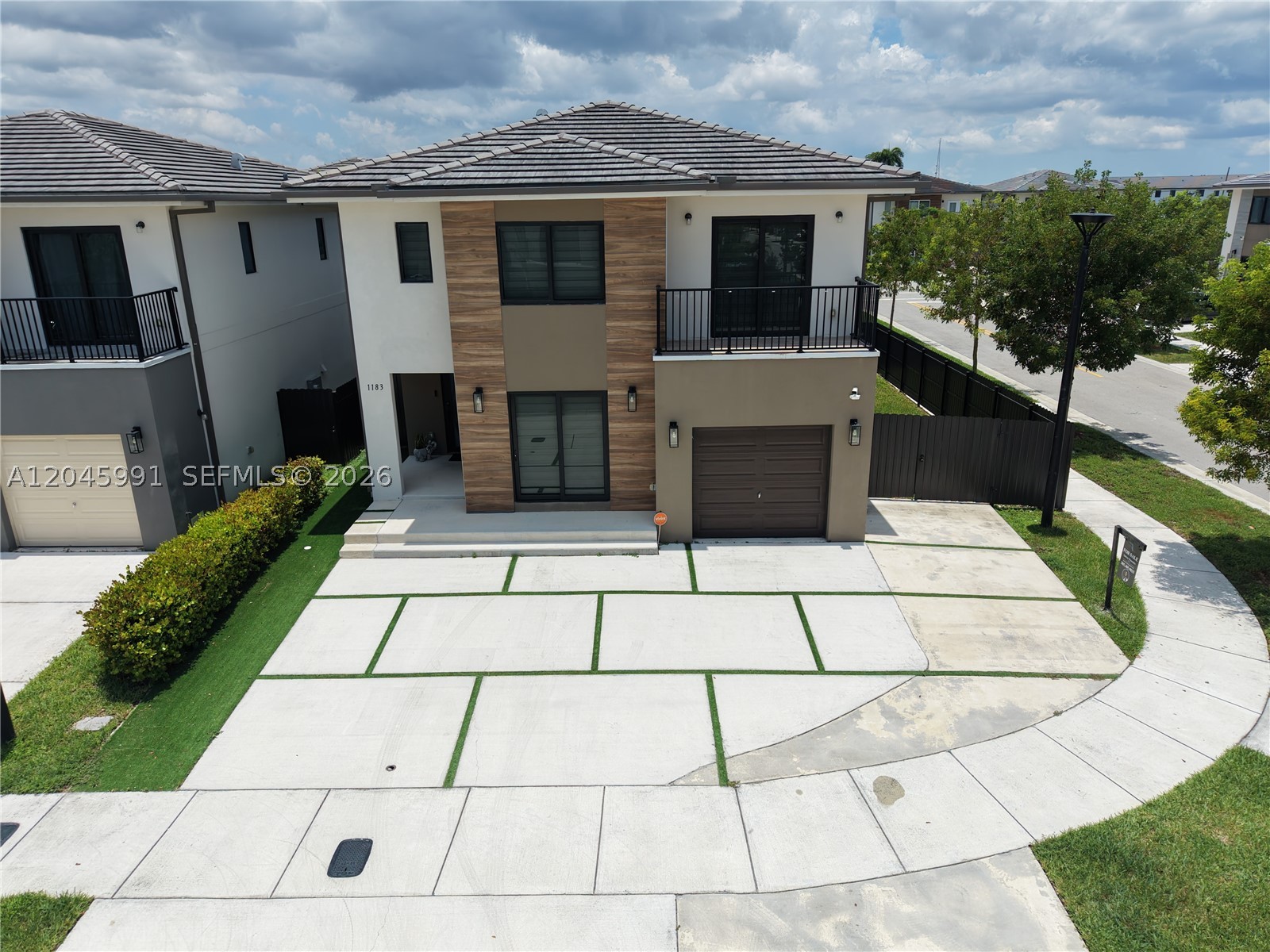 1183 NW 2nd St, Florida City FL 33034