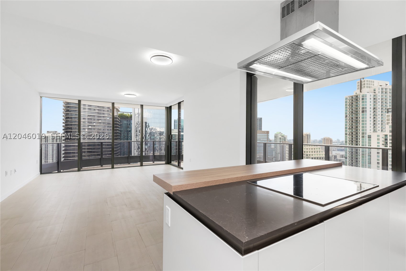 1000 Brickell Plz #4015, Miami FL 33131