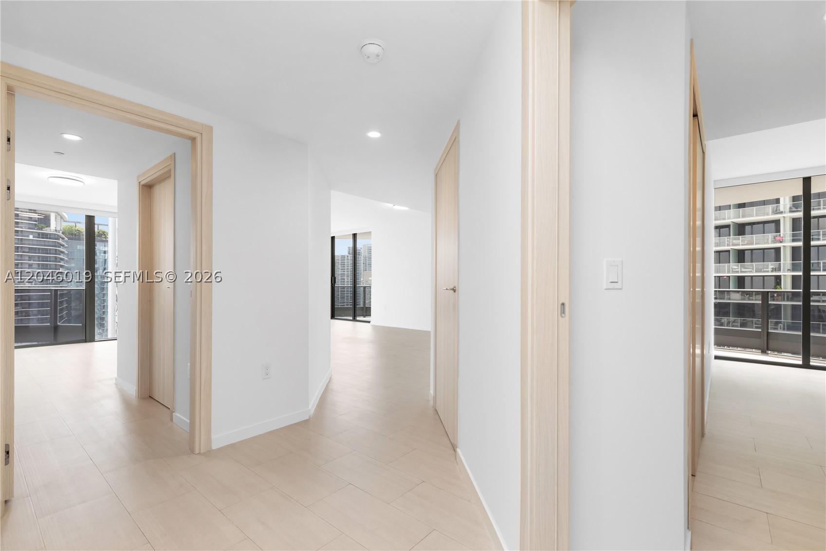 1000 Brickell Plz #4015, Miami FL 33131