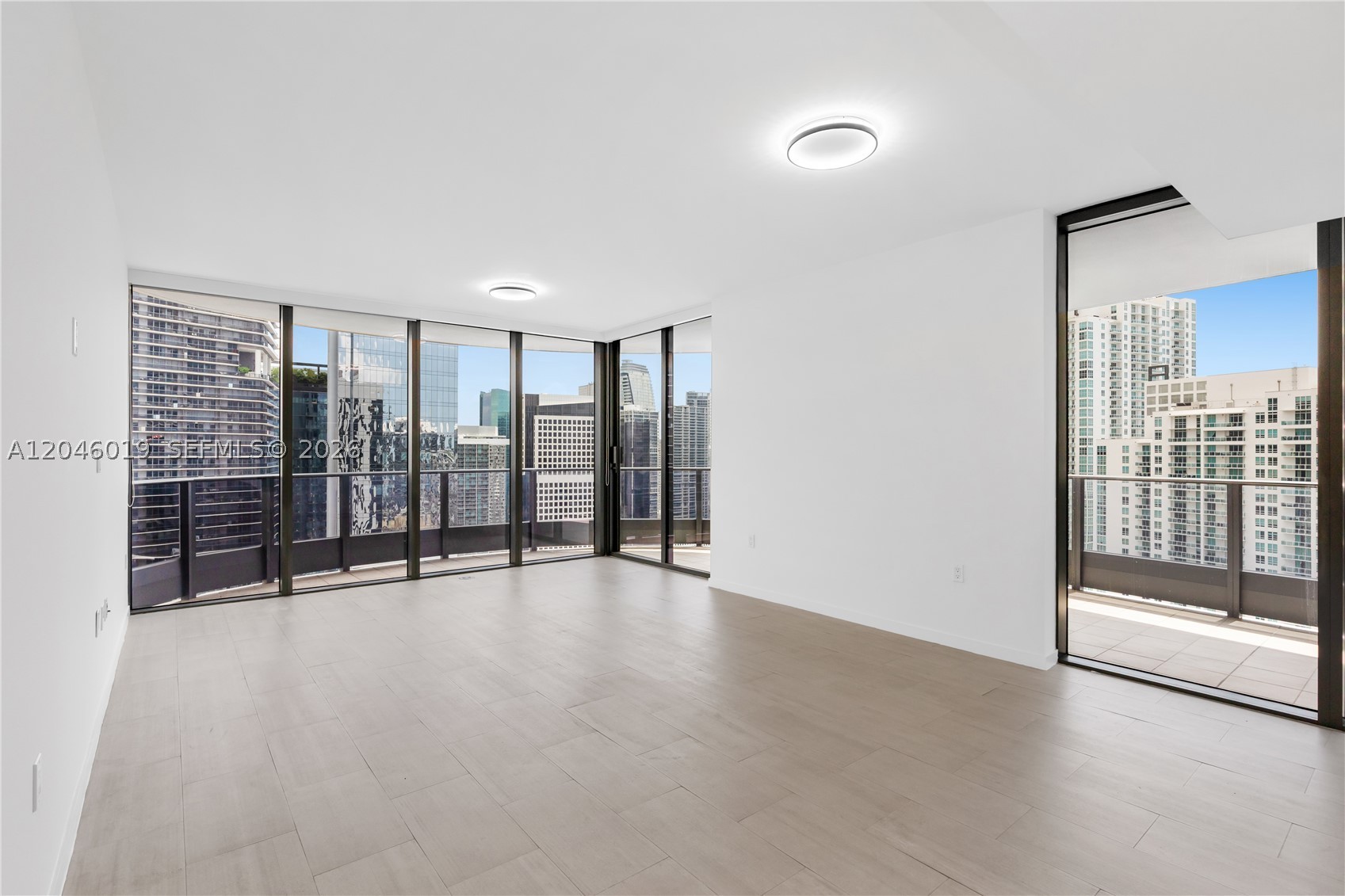 1000 Brickell Plz #4015, Miami FL 33131