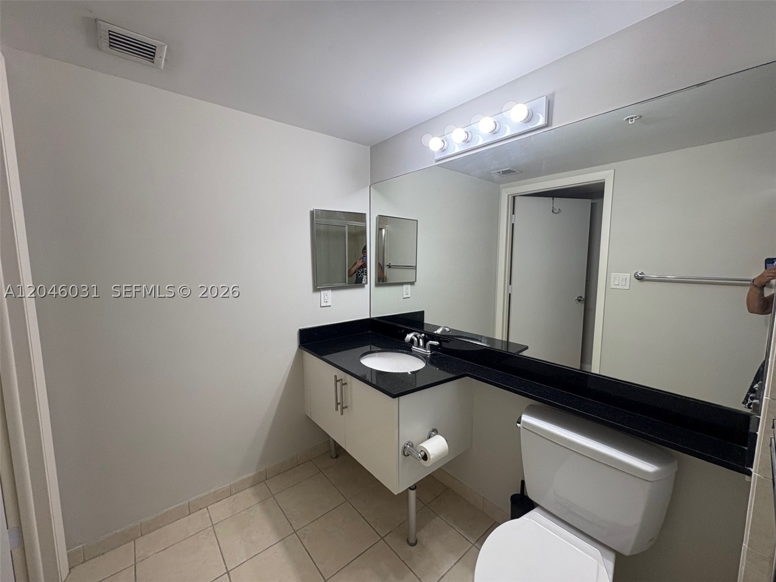 Miami FL 33131 - A12046031