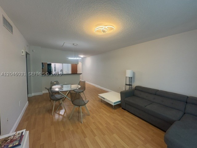 Miami FL 33131 - A12046031