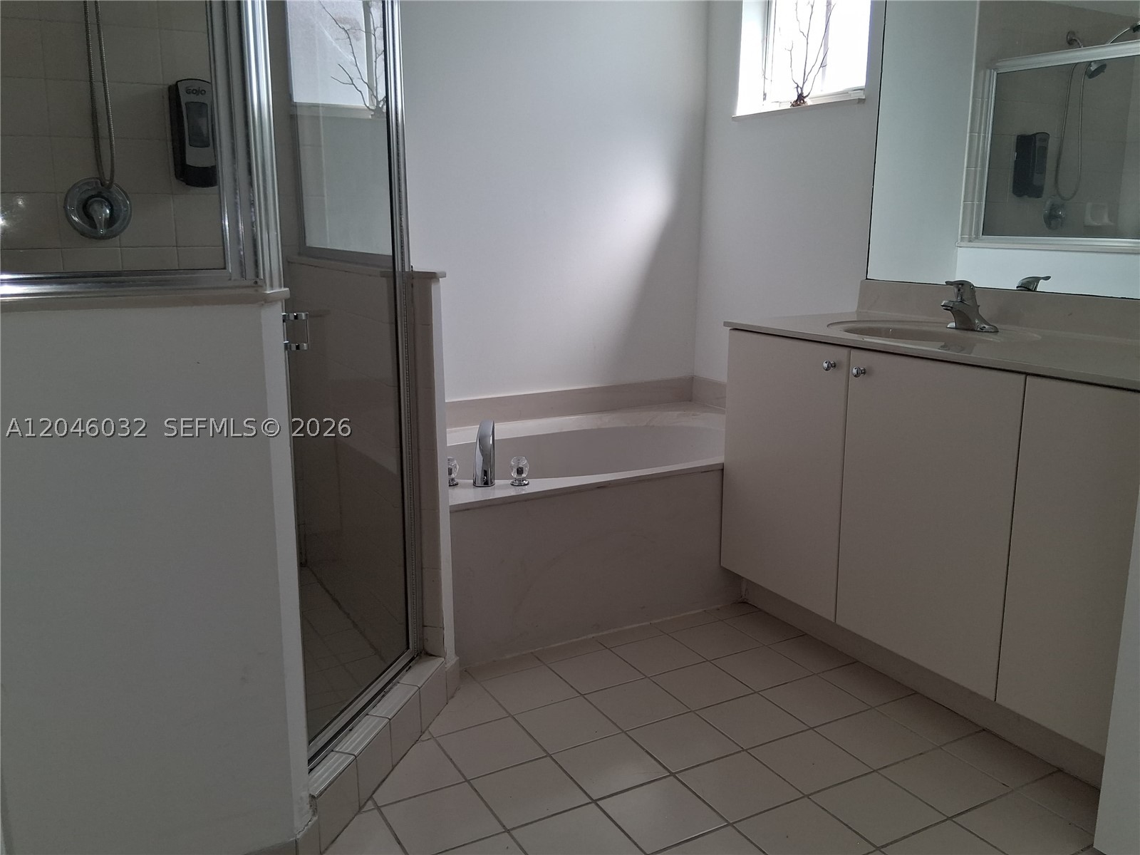 1044 NE 30th Ave, Homestead FL 33033