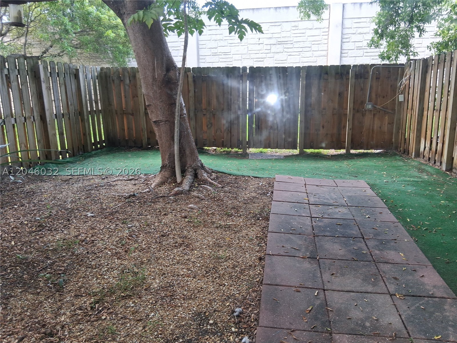 1044 NE 30th Ave, Homestead FL 33033