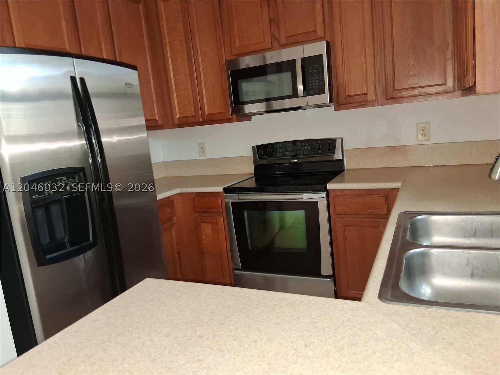 1044 NE 30th Ave, Homestead FL 33033