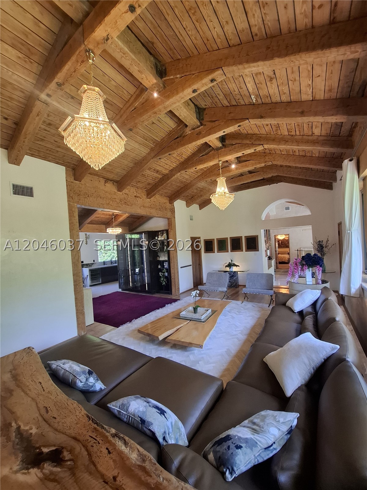 6350 Pinetree Dr, Miami Beach FL 33141