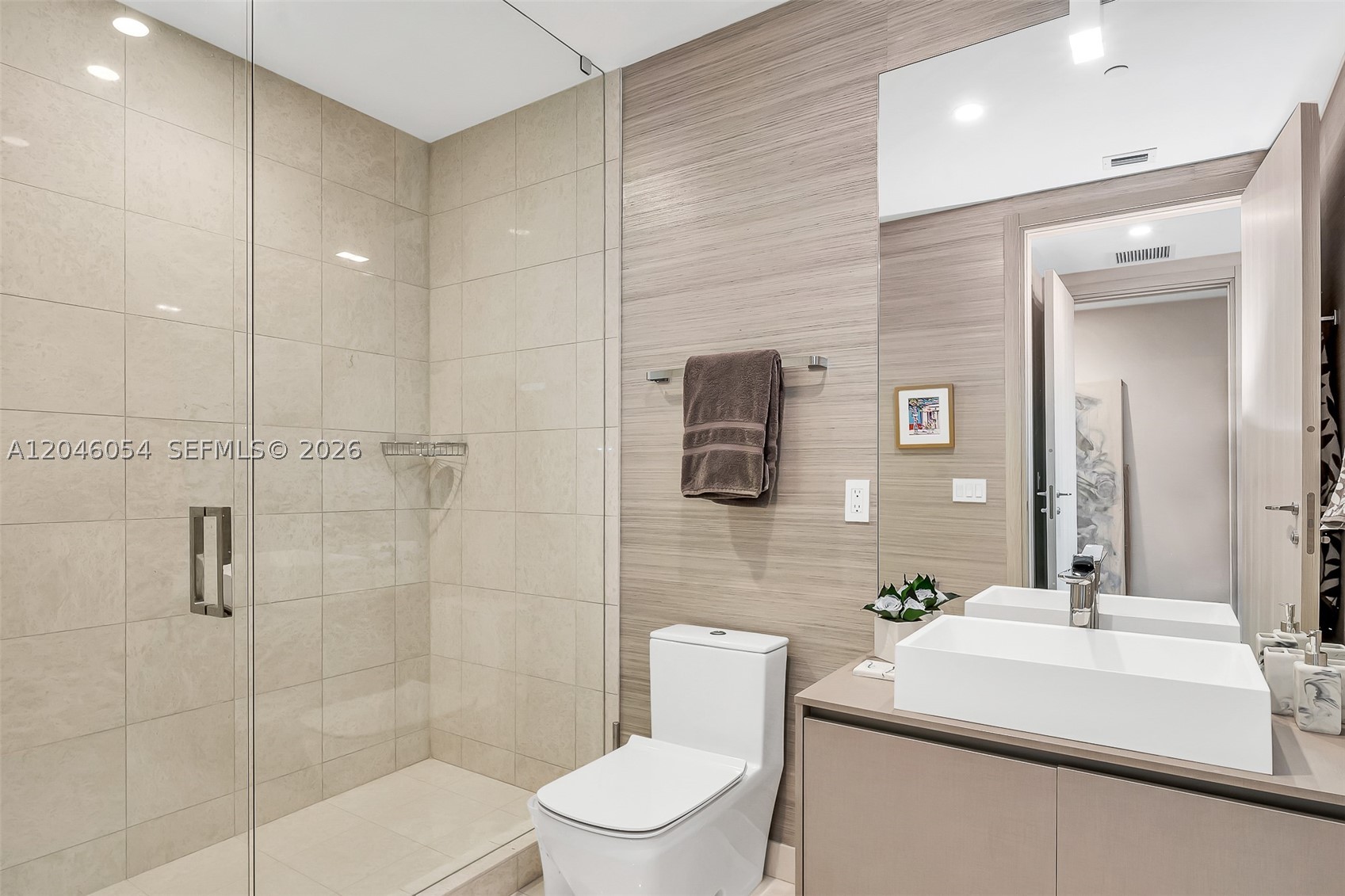 1000 Brickell Plz #PH5807, Miami FL 33131