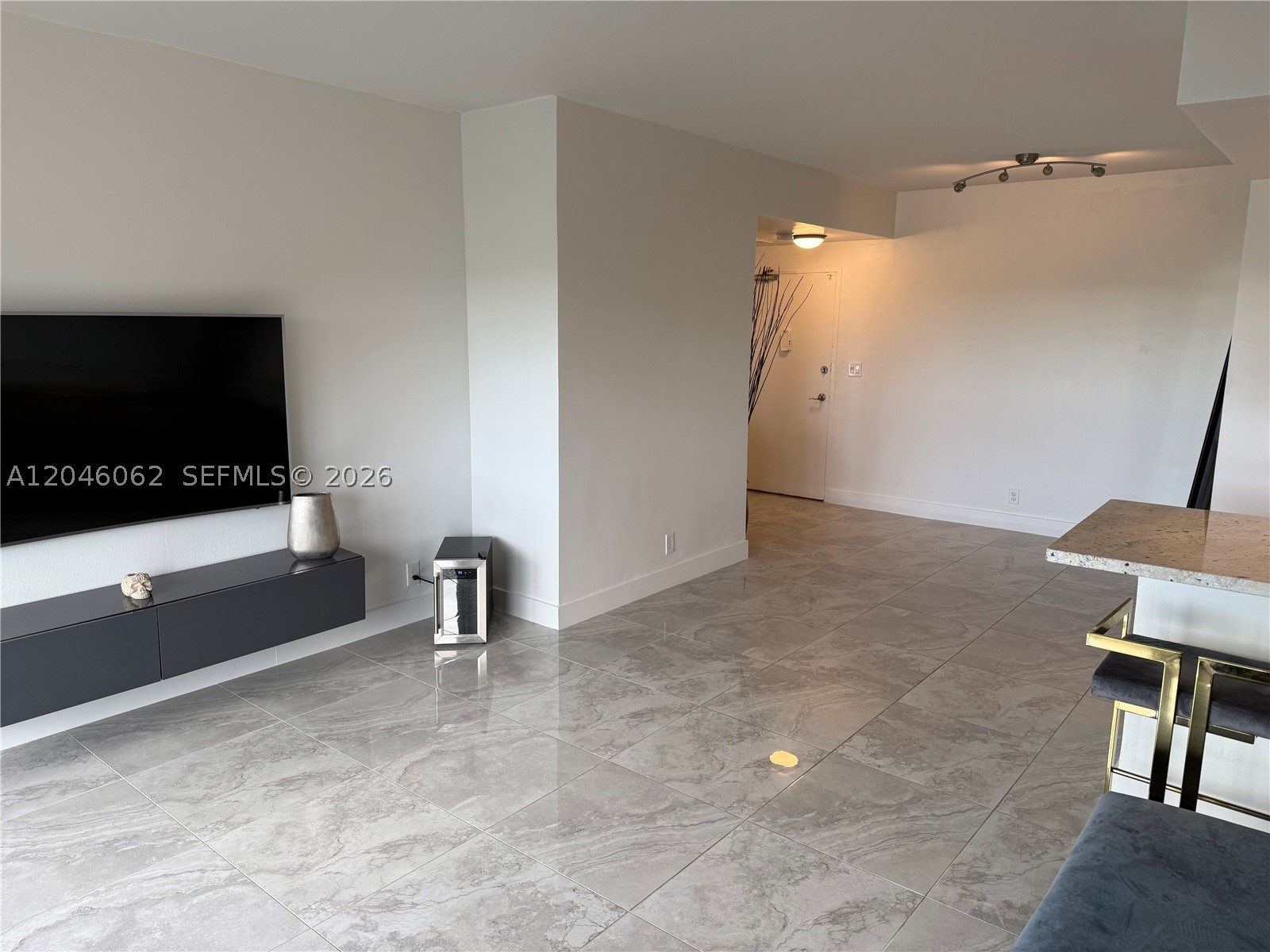 880 NE 69th St #5Q, Miami FL 33138