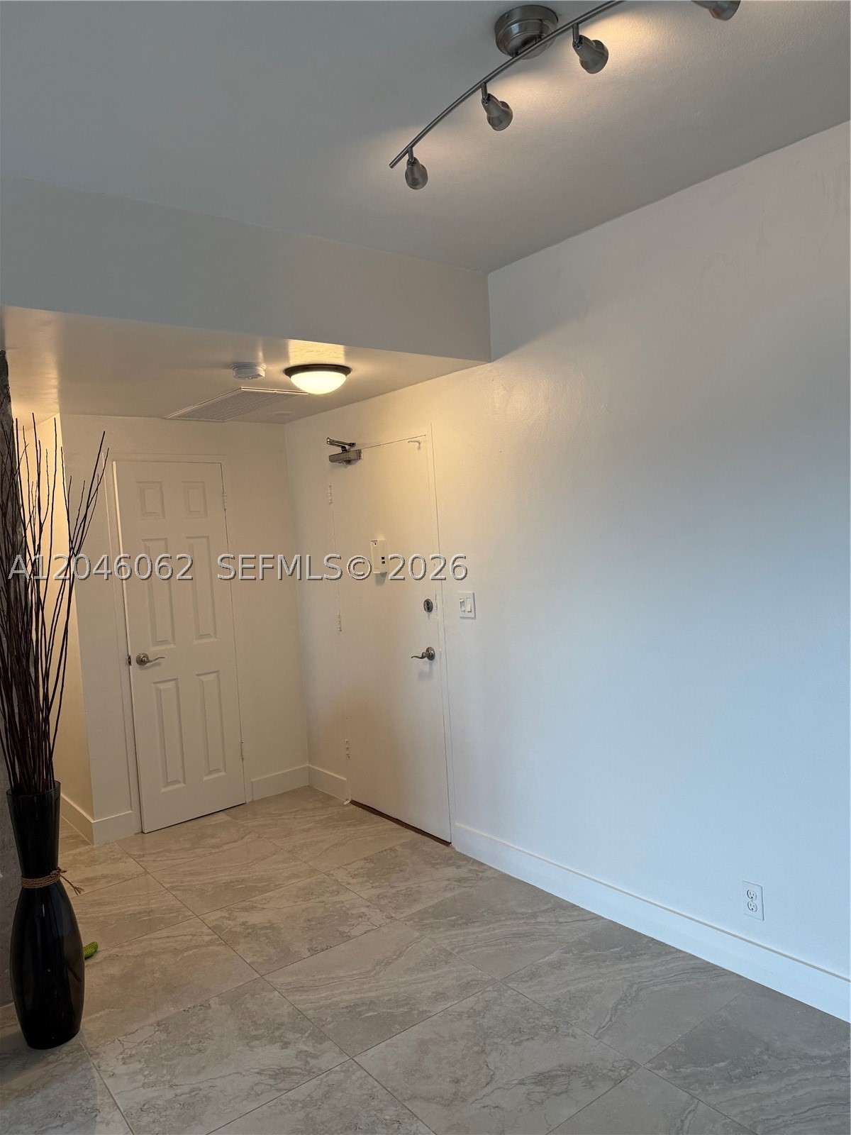 880 NE 69th St #5Q, Miami FL 33138