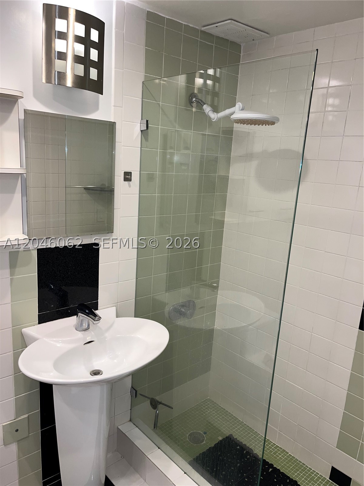 880 NE 69th St #5Q, Miami FL 33138
