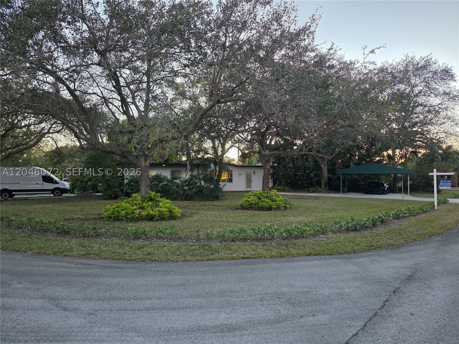 9860 SW 140th St, Miami FL 33176