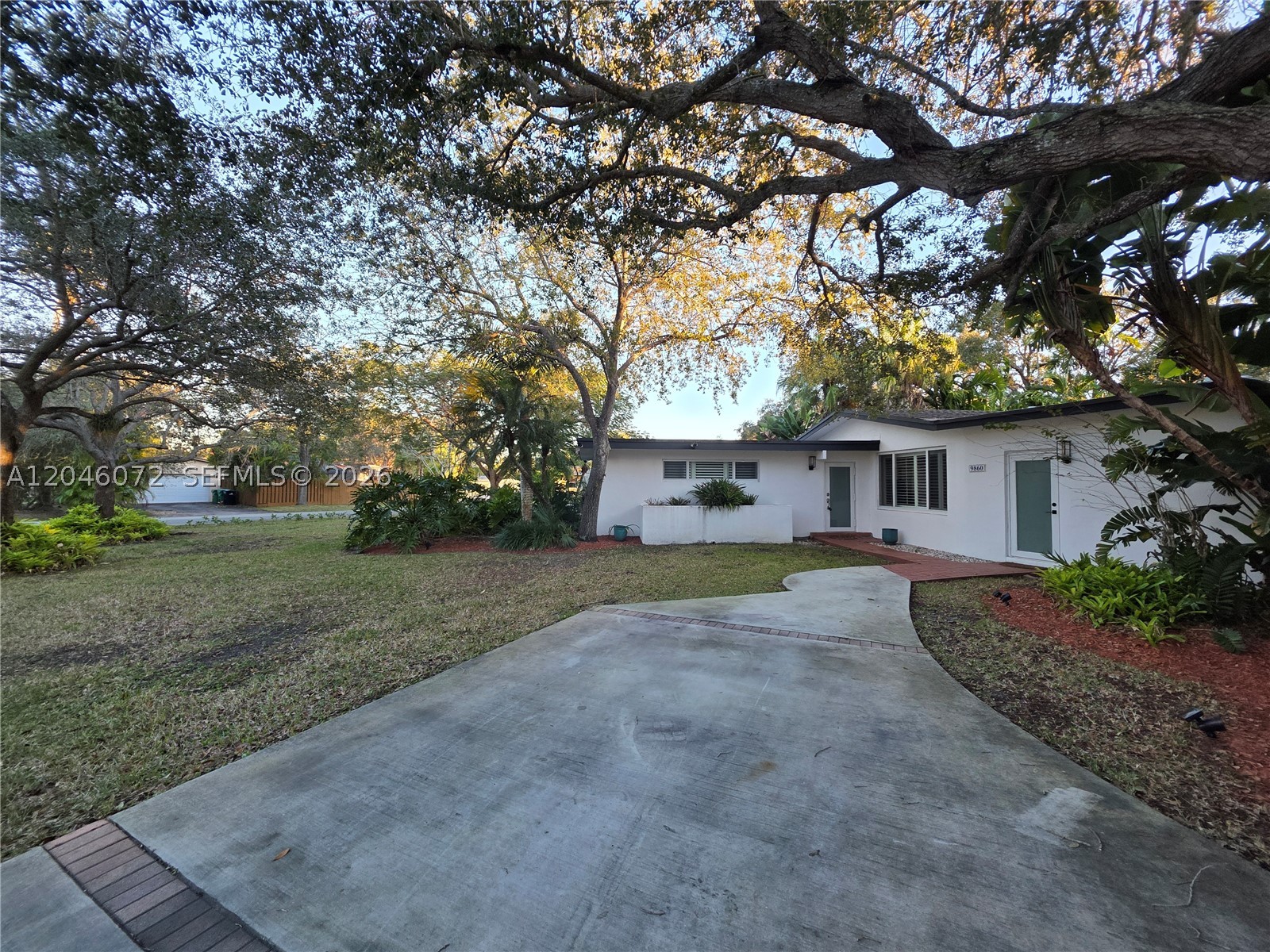 9860 SW 140th St, Miami FL 33176