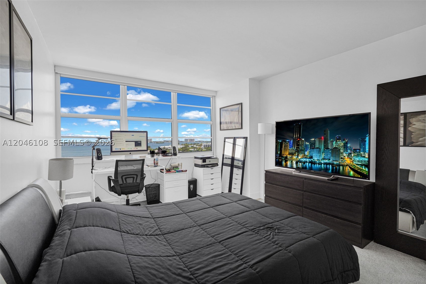 2016 Bay Dr #808, Miami Beach FL 33141