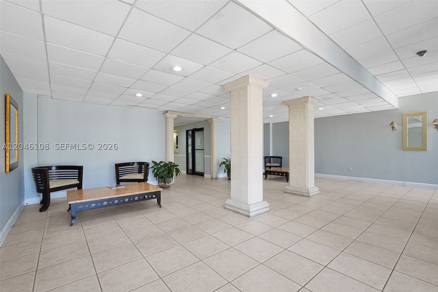 2016 Bay Dr #808, Miami Beach FL 33141