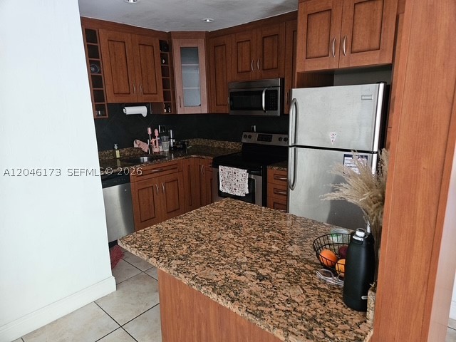 9483 SW 76th St #N8, Miami FL 33173