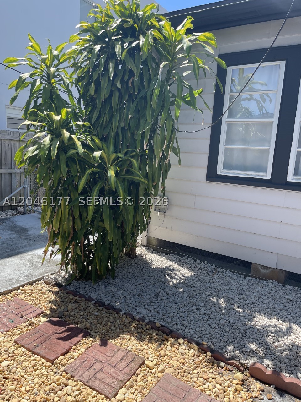 3665 SW 15th St, Miami FL 33145