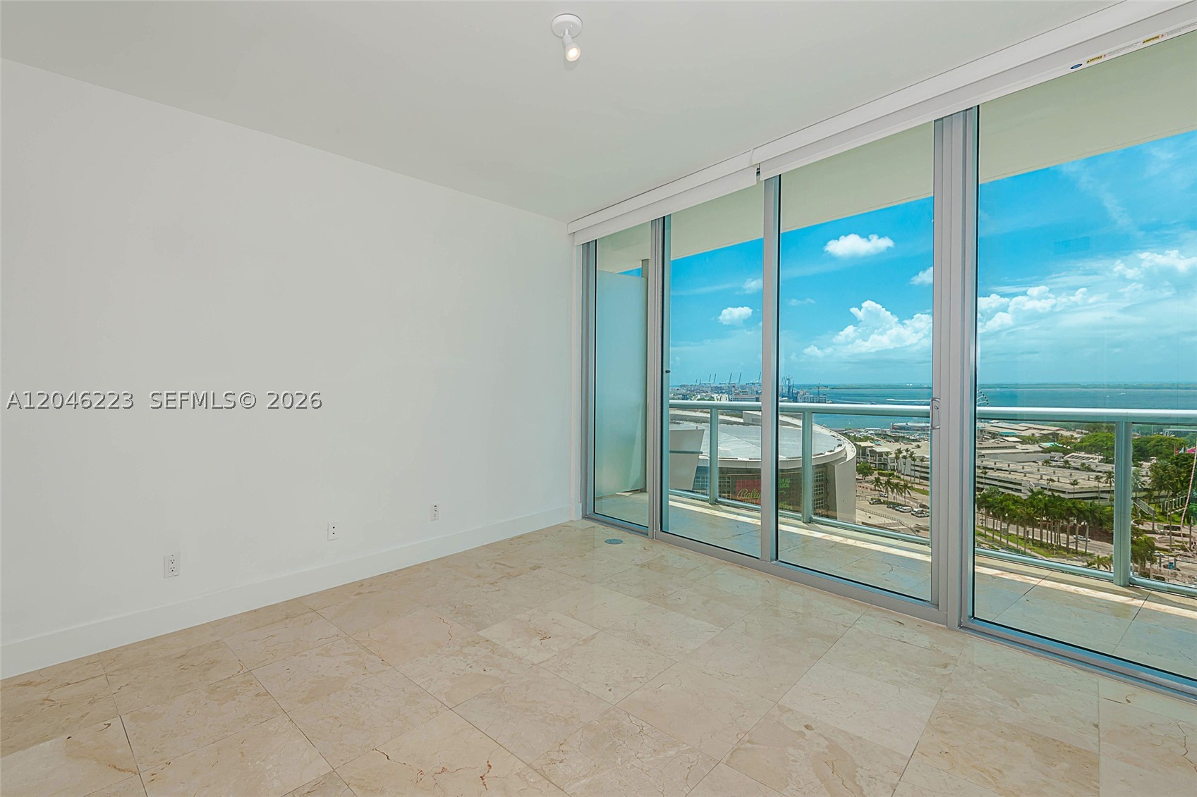 888 Biscayne Blvd #2002, Miami FL 33132