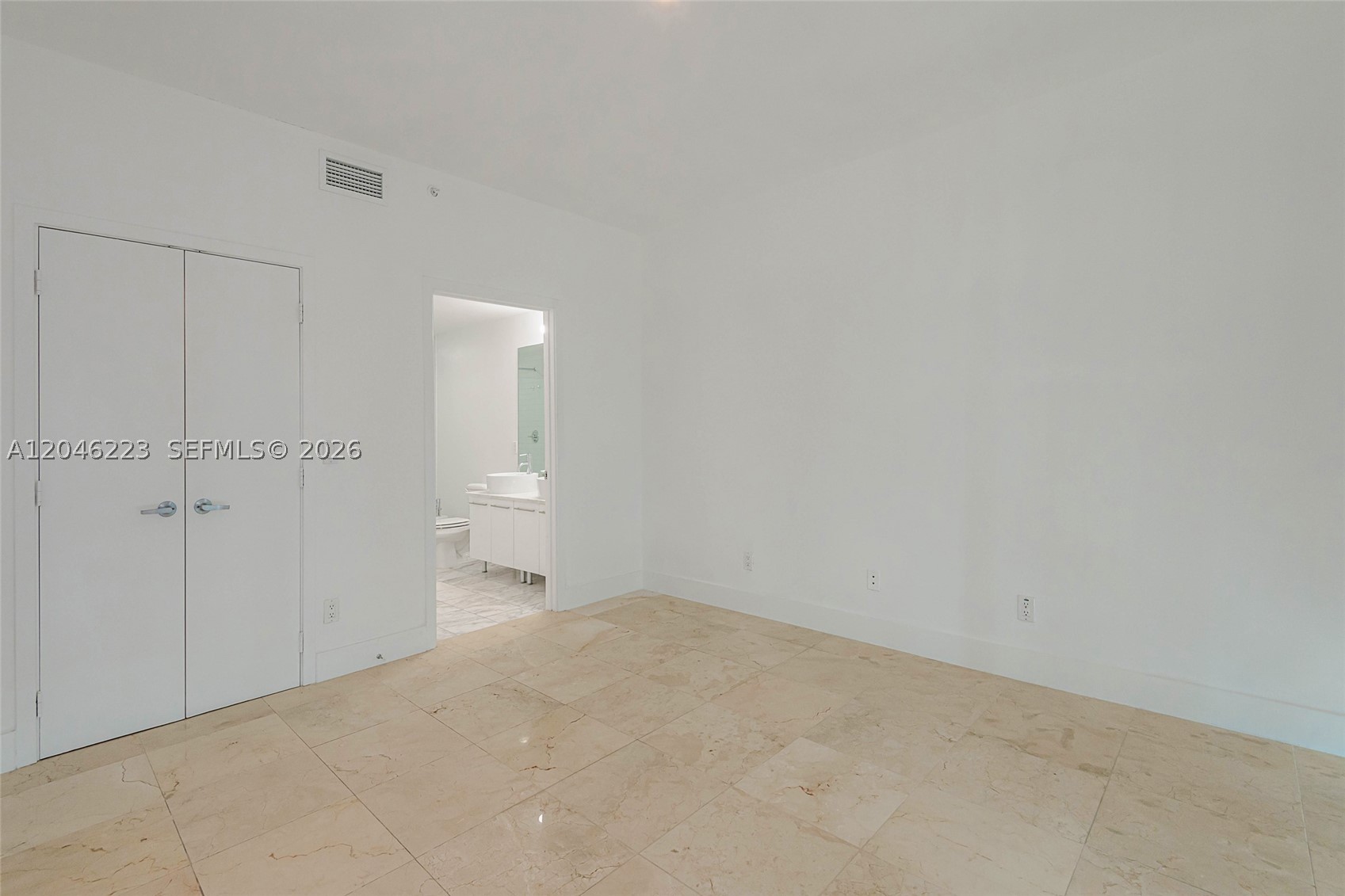 888 Biscayne Blvd #2002, Miami FL 33132