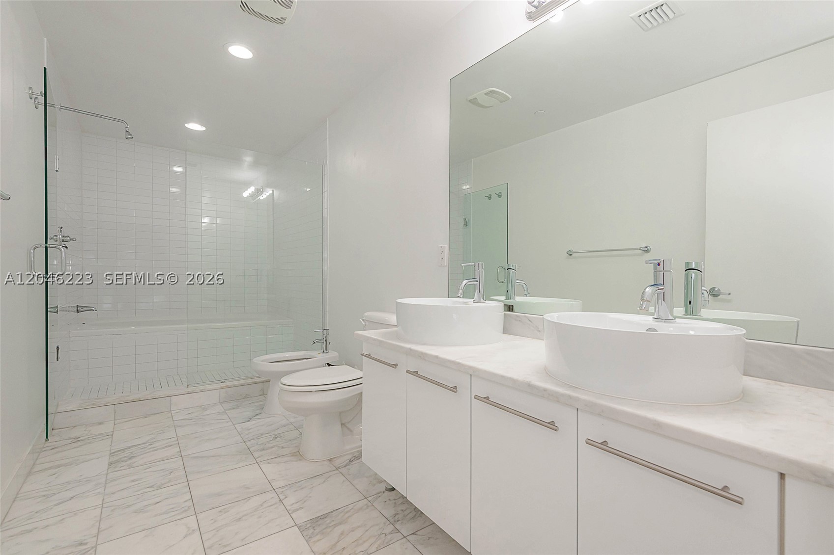 888 Biscayne Blvd #2002, Miami FL 33132