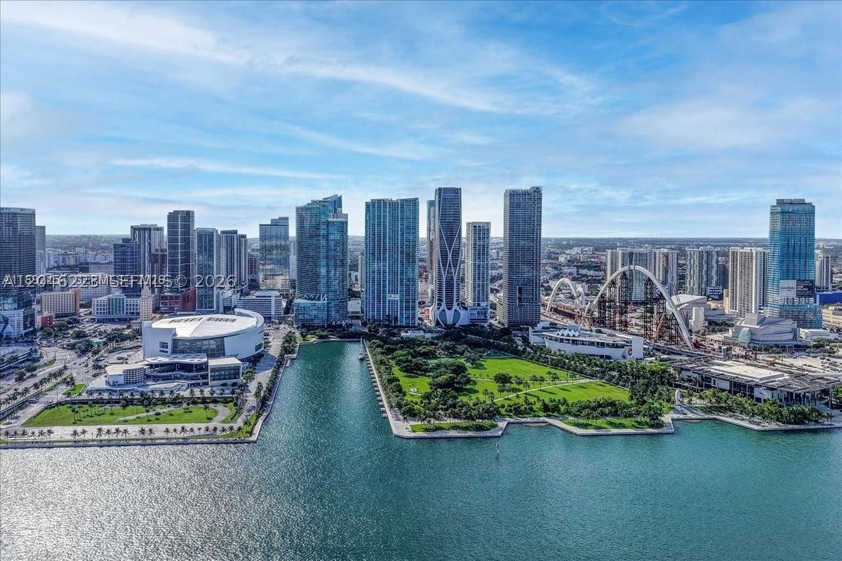 888 Biscayne Blvd #2002, Miami FL 33132