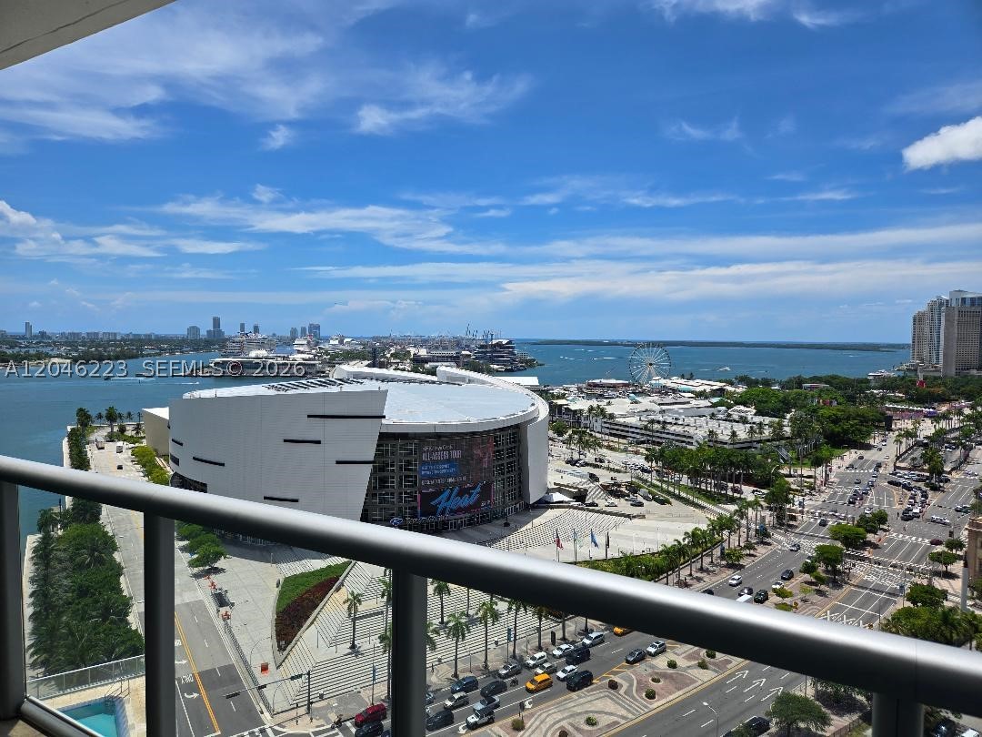 888 Biscayne Blvd #2002, Miami FL 33132