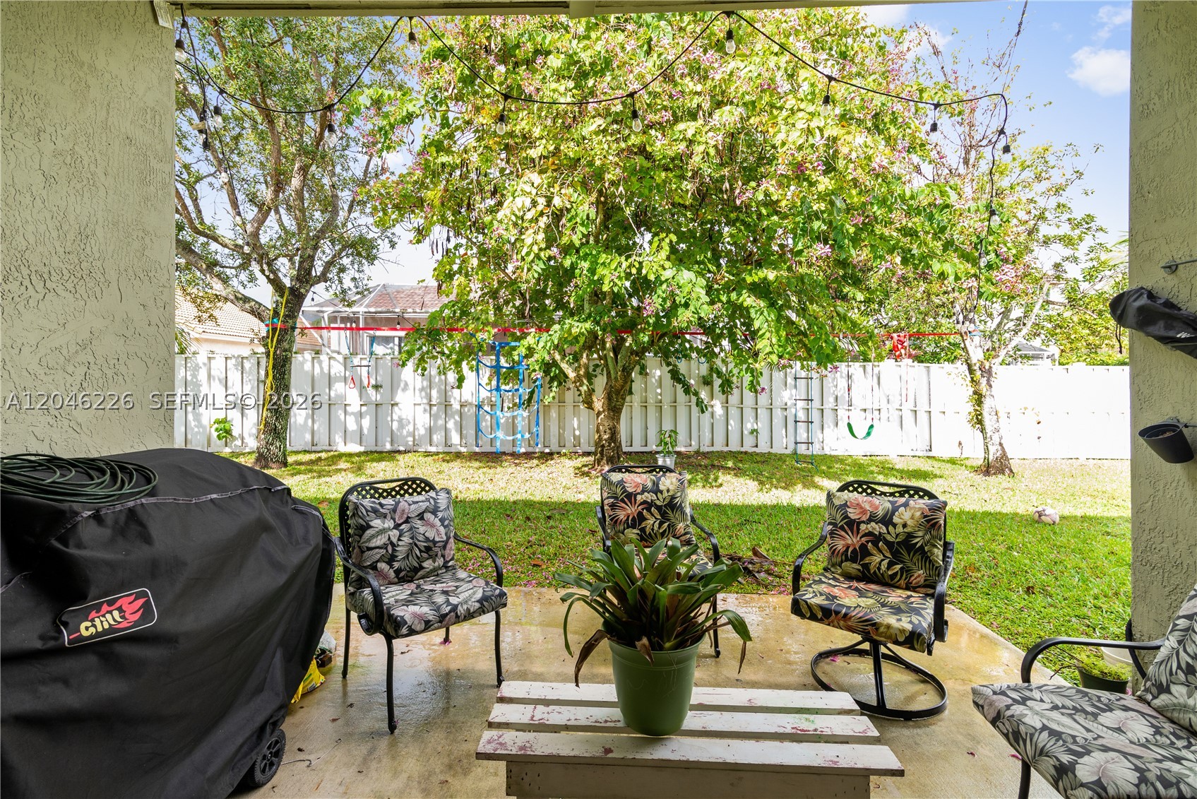 14275 NW 18th Pl, Pembroke Pines FL 33028