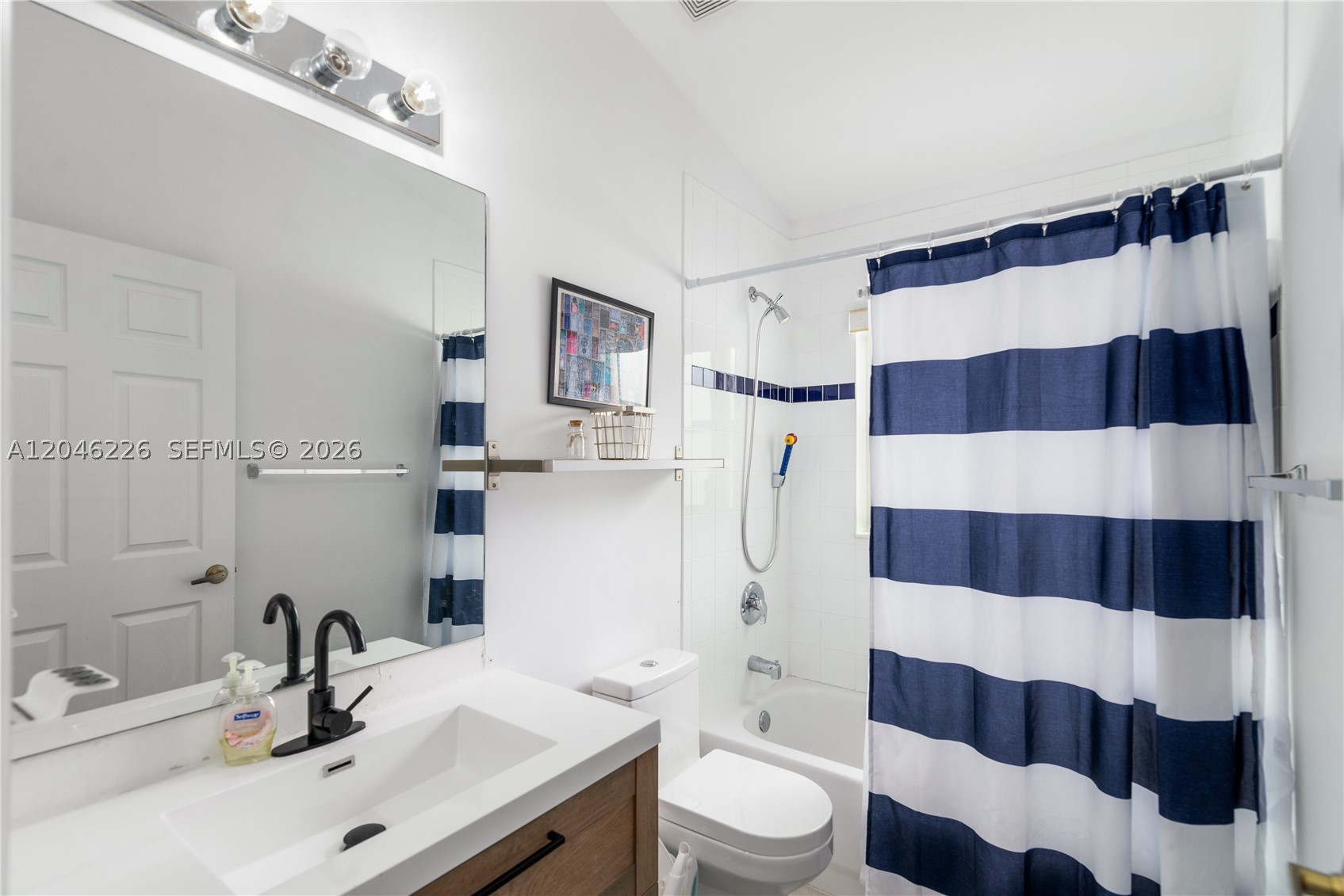 14275 NW 18th Pl, Pembroke Pines FL 33028