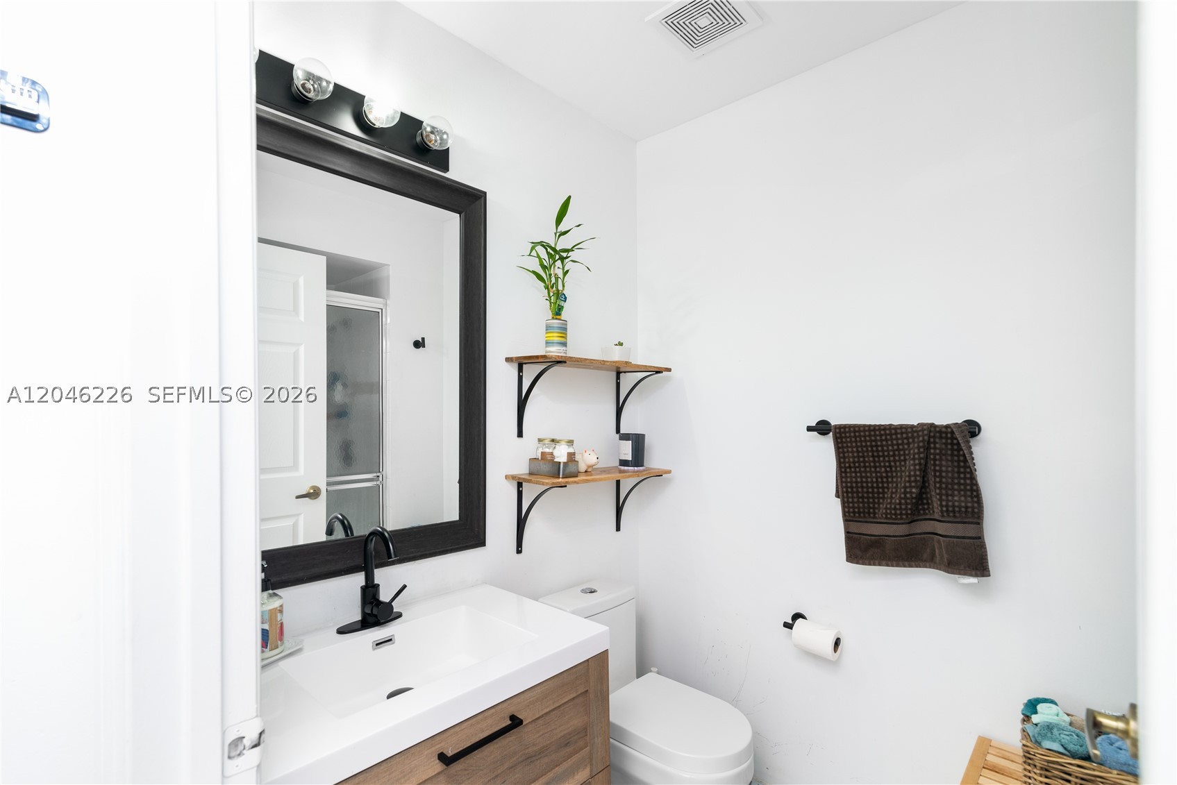 14275 NW 18th Pl, Pembroke Pines FL 33028