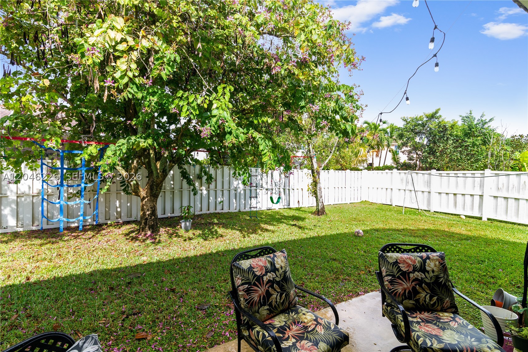14275 NW 18th Pl, Pembroke Pines FL 33028