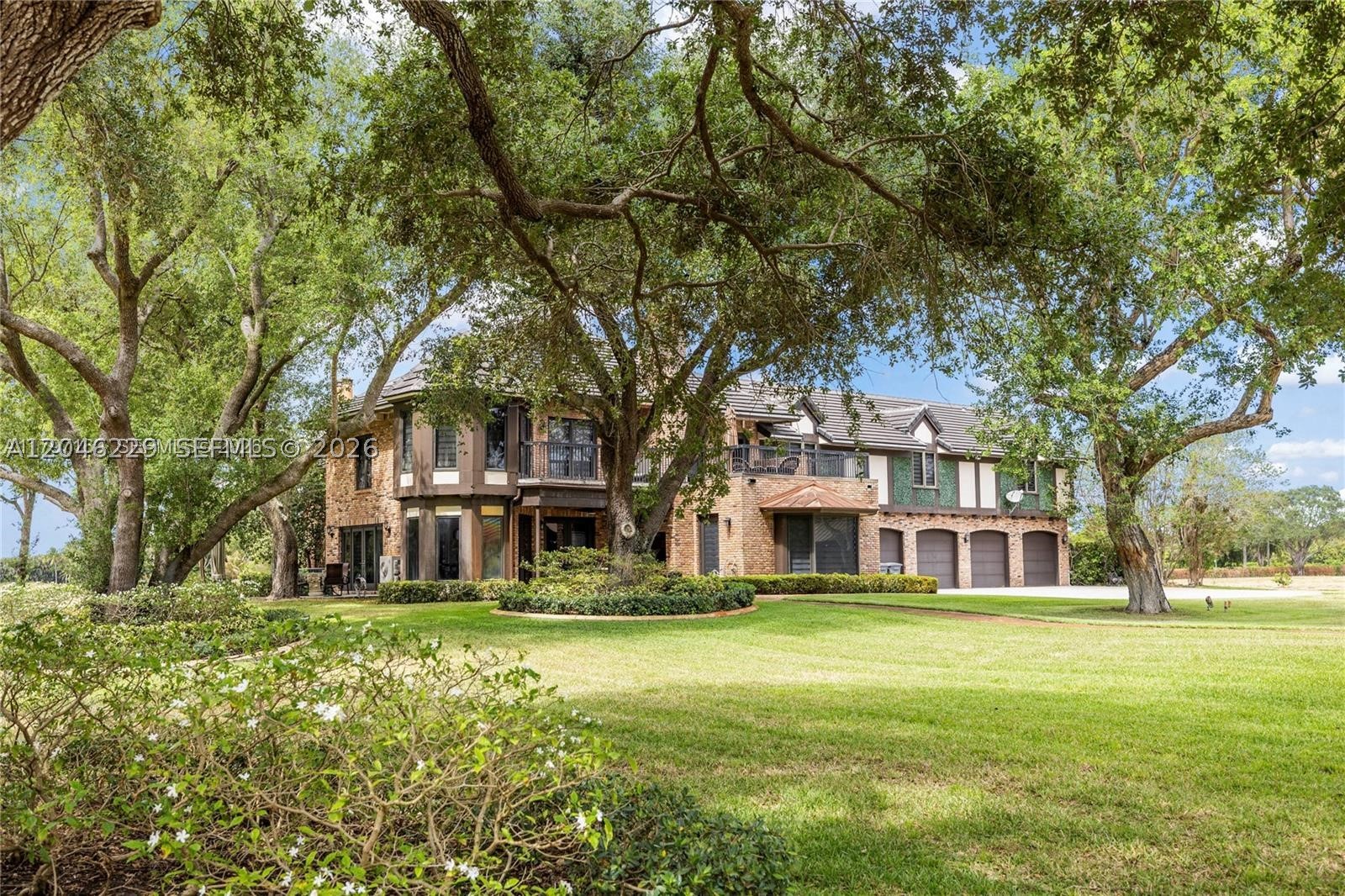 8705 Surrey Ln, Boca Raton FL 33496