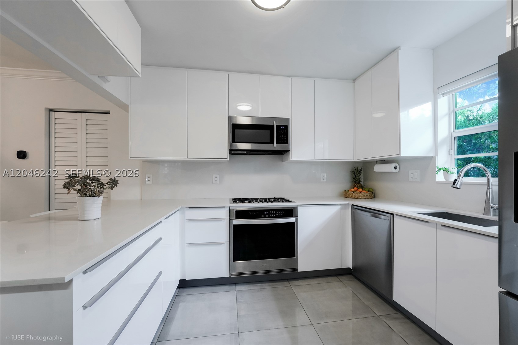 1556 Catalonia Ave, Coral Gables FL 33134