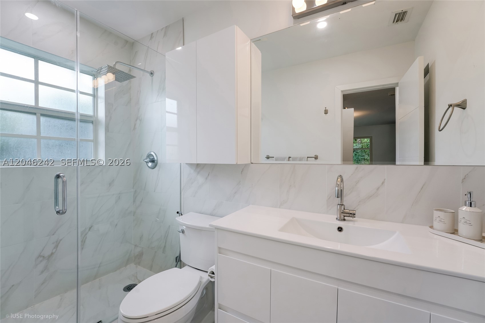 1556 Catalonia Ave, Coral Gables FL 33134