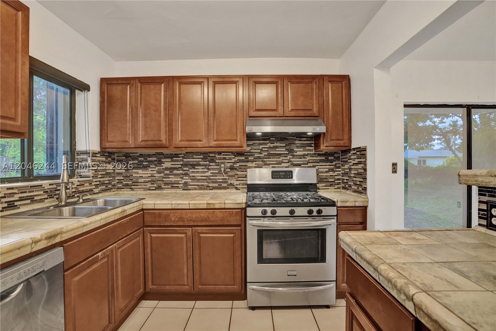 15551 SW 101st Ave, Miami FL 33157
