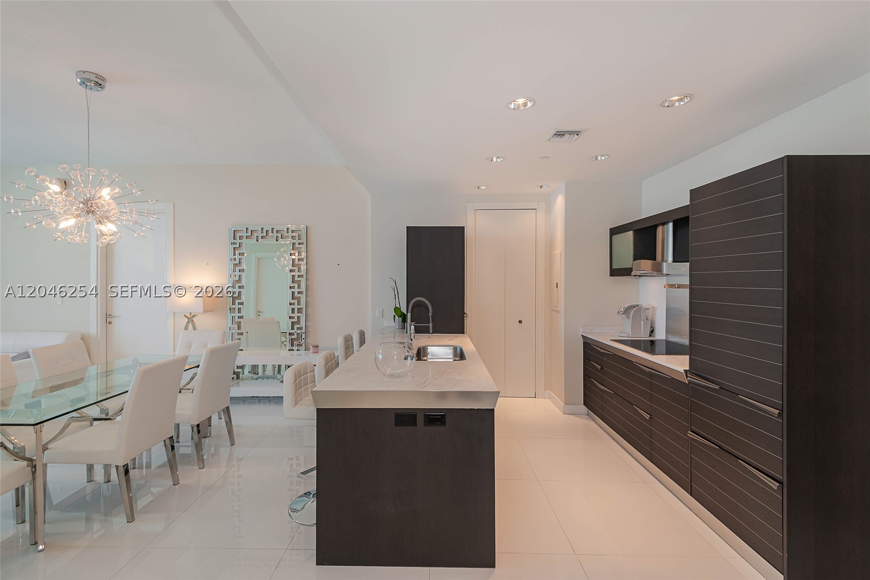 200 Biscayne Boulevard Way #5109, Miami FL 33131