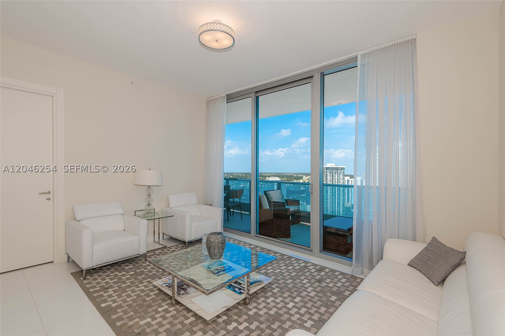200 Biscayne Boulevard Way #5109, Miami FL 33131