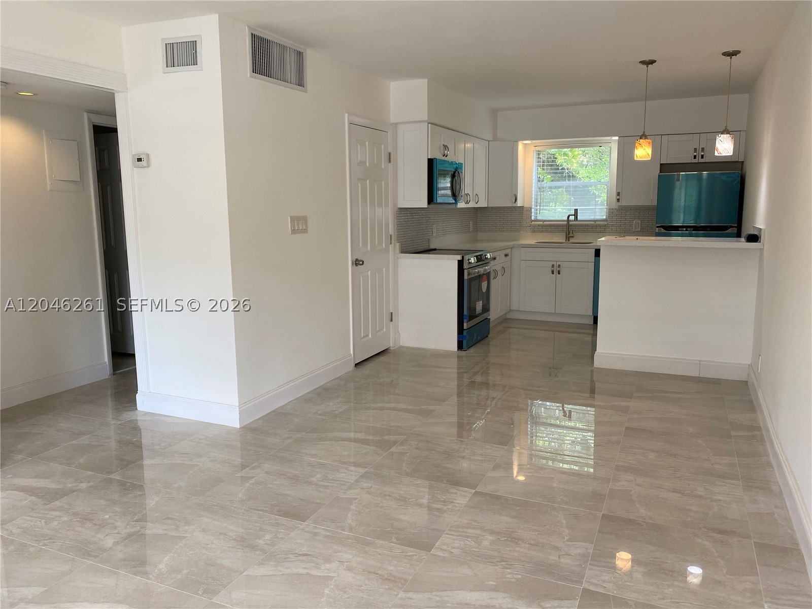 601 SE 5th Ct #208, Fort Lauderdale FL 33301
