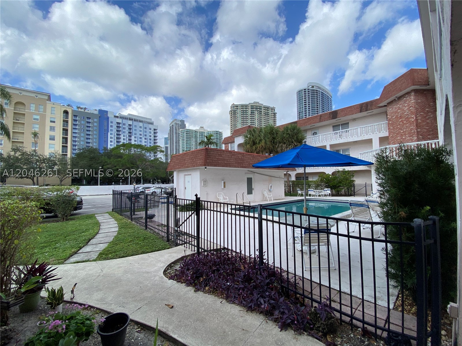 601 SE 5th Ct #208, Fort Lauderdale FL 33301