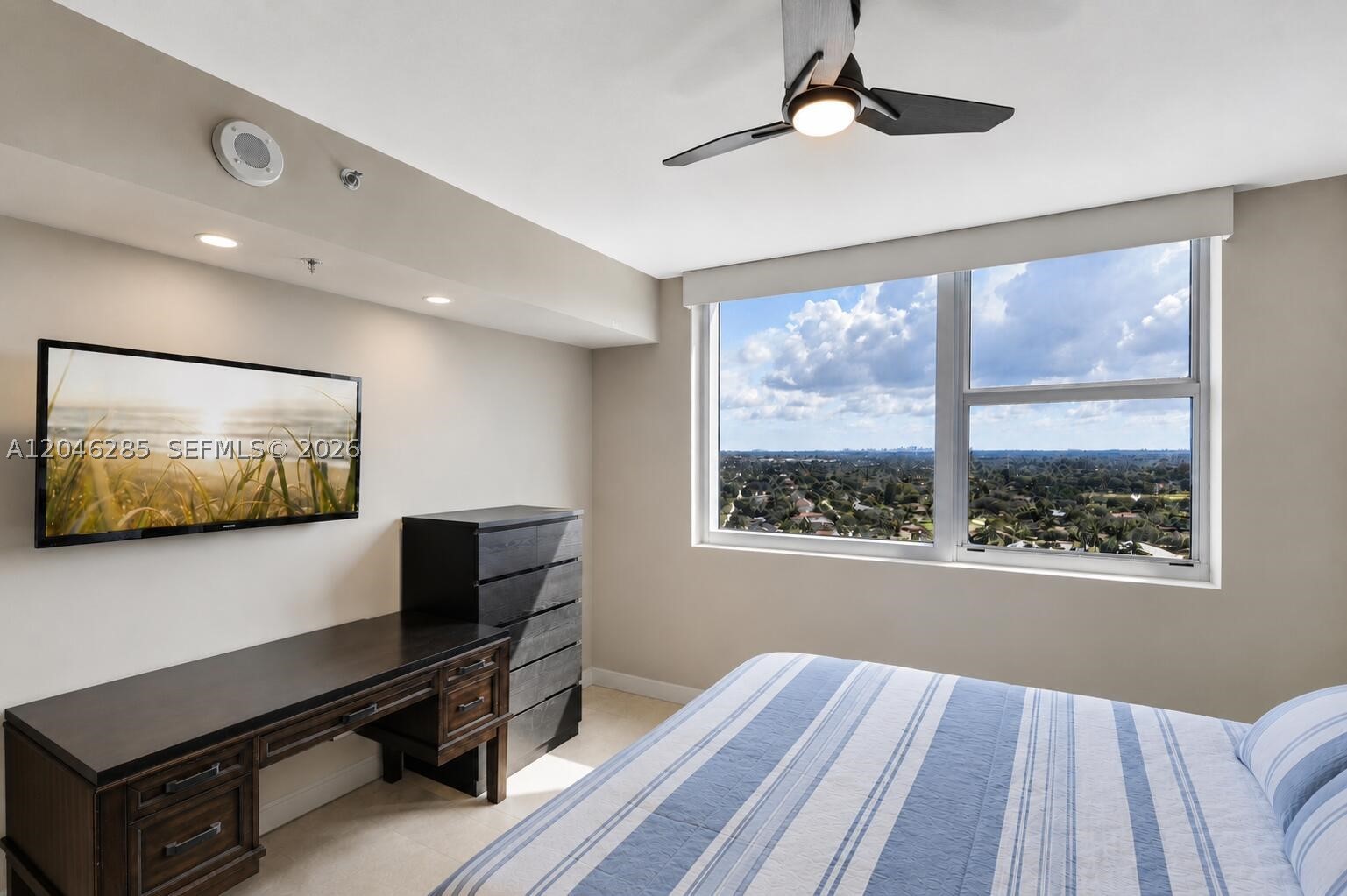 2641 N Flamingo Rd #2308, Plantation FL 33323