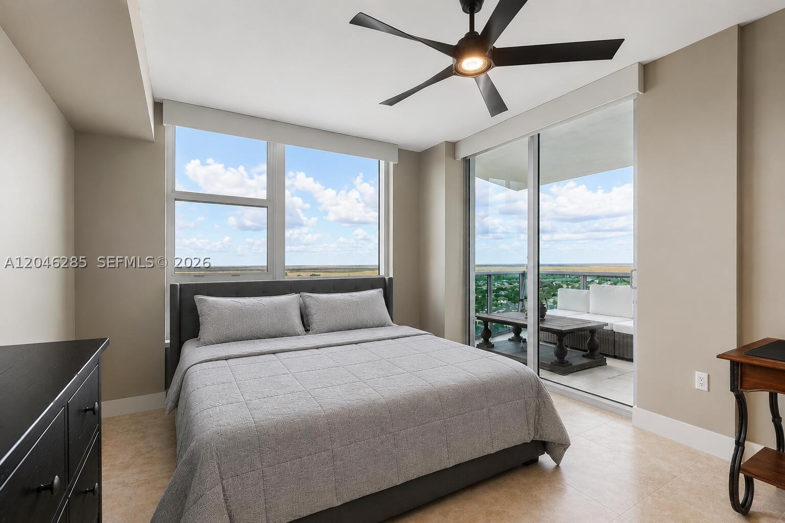 2641 N Flamingo Rd #2308, Plantation FL 33323