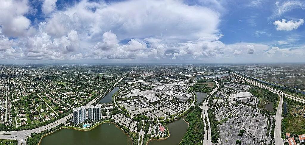 2641 N Flamingo Rd #2308, Plantation FL 33323