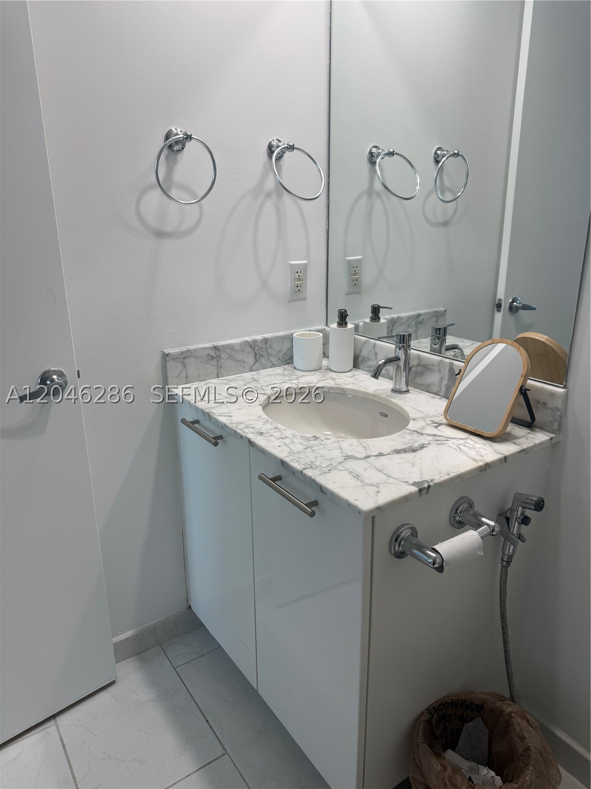 950 Brickell Bay Dr #2907, Miami FL 33131